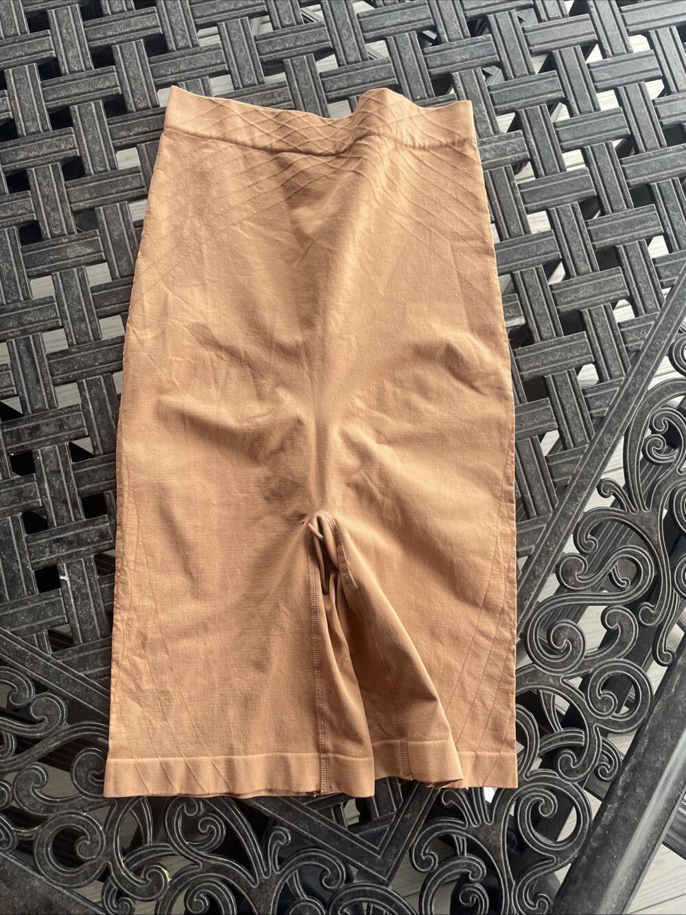 Maidenform Women's Seamless High-Waist Thigh Slimmer Coffee Brown Medium
